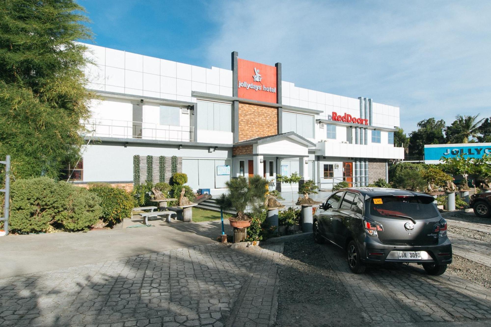 Reddoorz Plus @ Jollydays Hotel Nueva Ecija San Jose  ภายนอก รูปภาพ