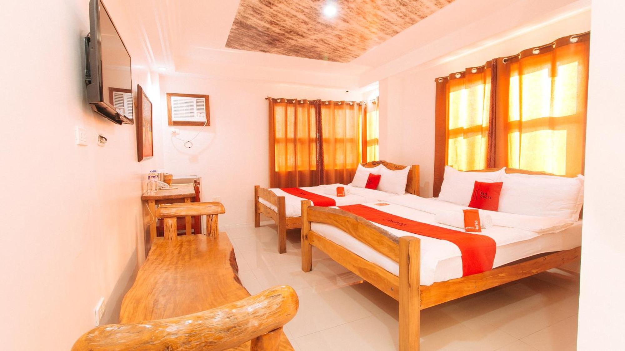 Reddoorz Plus @ Jollydays Hotel Nueva Ecija San Jose  ภายนอก รูปภาพ