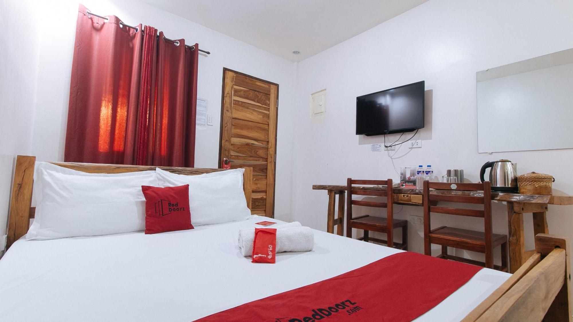 Reddoorz Plus @ Jollydays Hotel Nueva Ecija San Jose  ภายนอก รูปภาพ