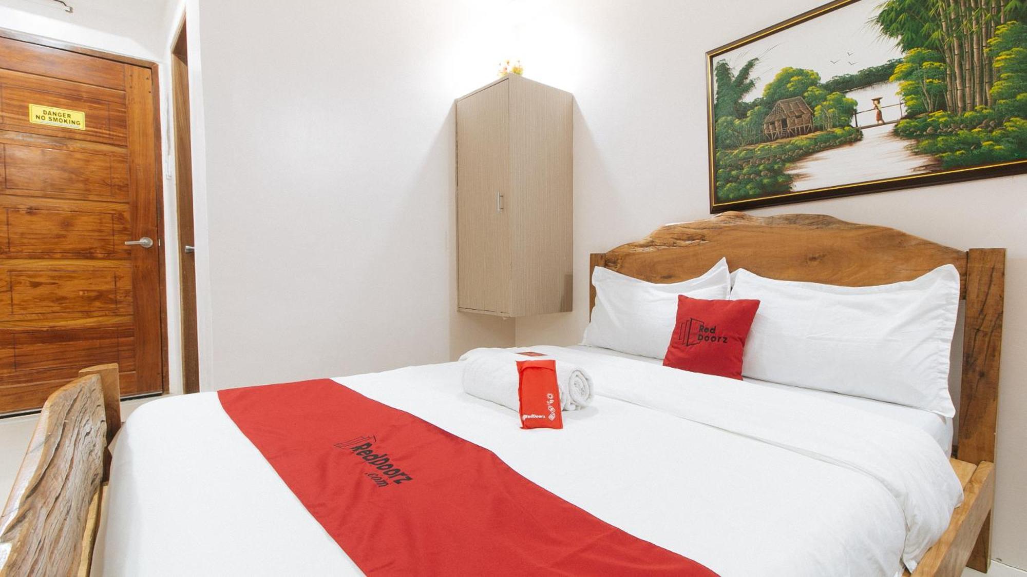 Reddoorz Plus @ Jollydays Hotel Nueva Ecija San Jose  ภายนอก รูปภาพ