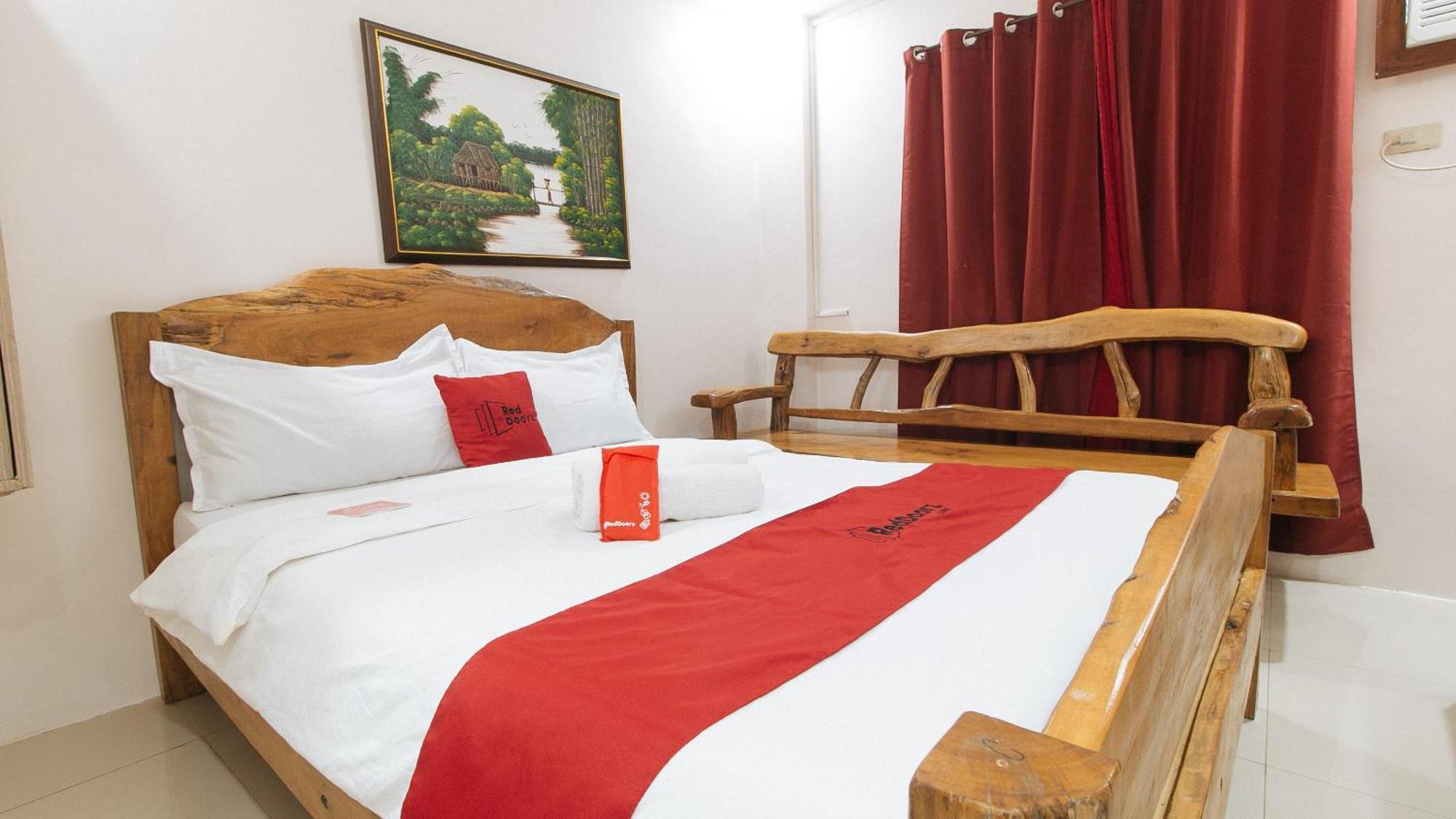 Reddoorz Plus @ Jollydays Hotel Nueva Ecija San Jose  ภายนอก รูปภาพ
