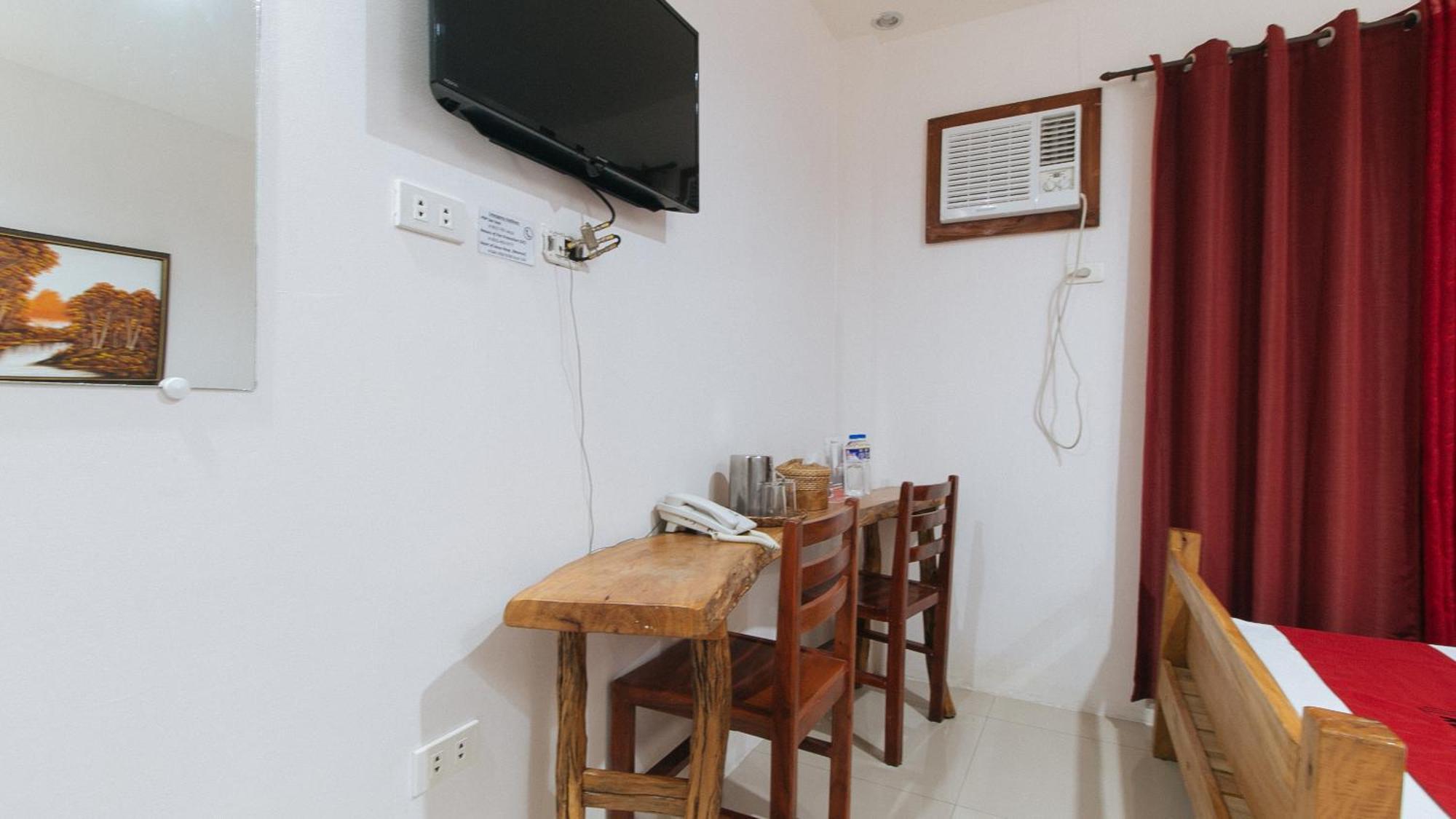 Reddoorz Plus @ Jollydays Hotel Nueva Ecija San Jose  ภายนอก รูปภาพ