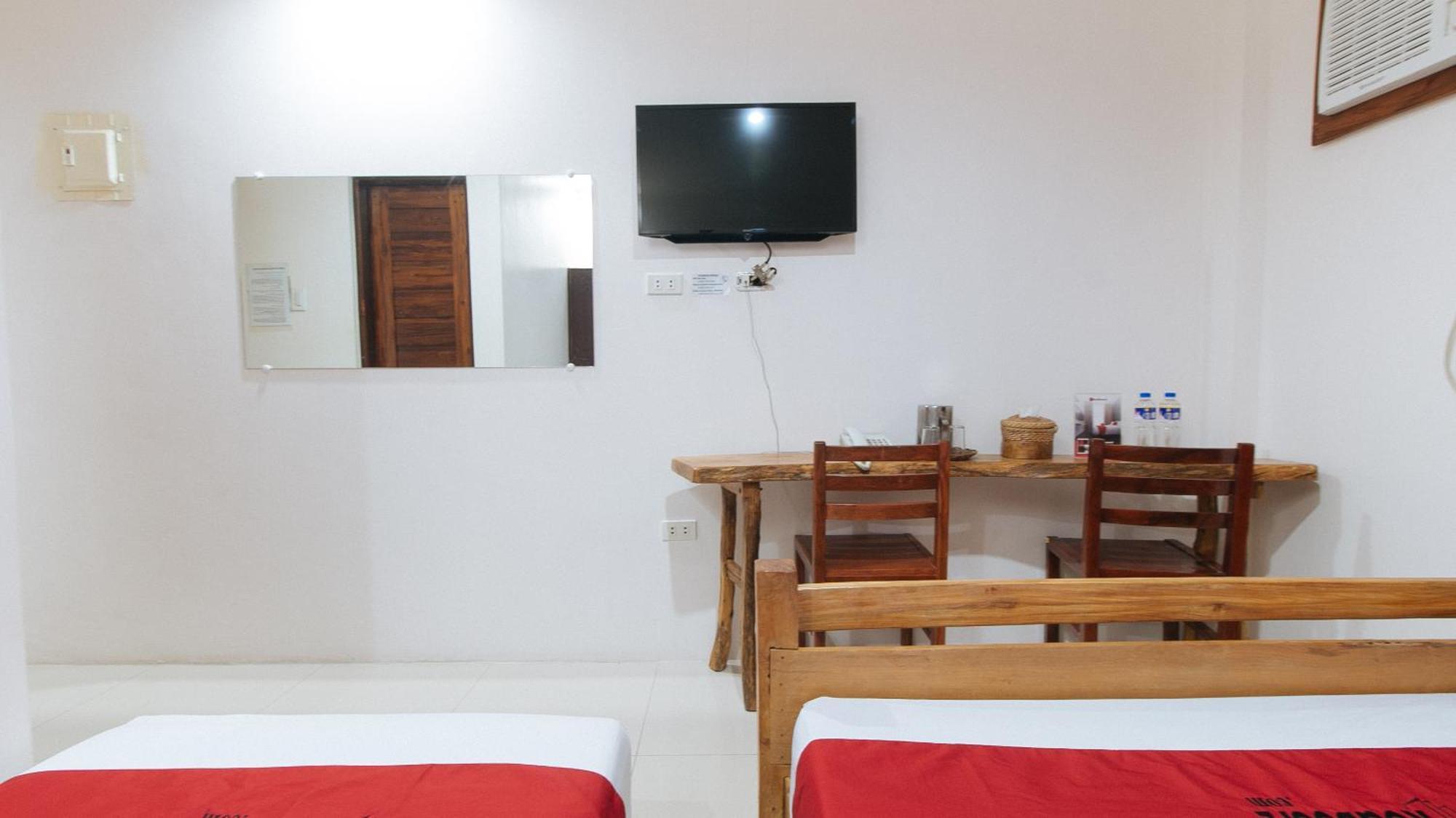 Reddoorz Plus @ Jollydays Hotel Nueva Ecija San Jose  ภายนอก รูปภาพ