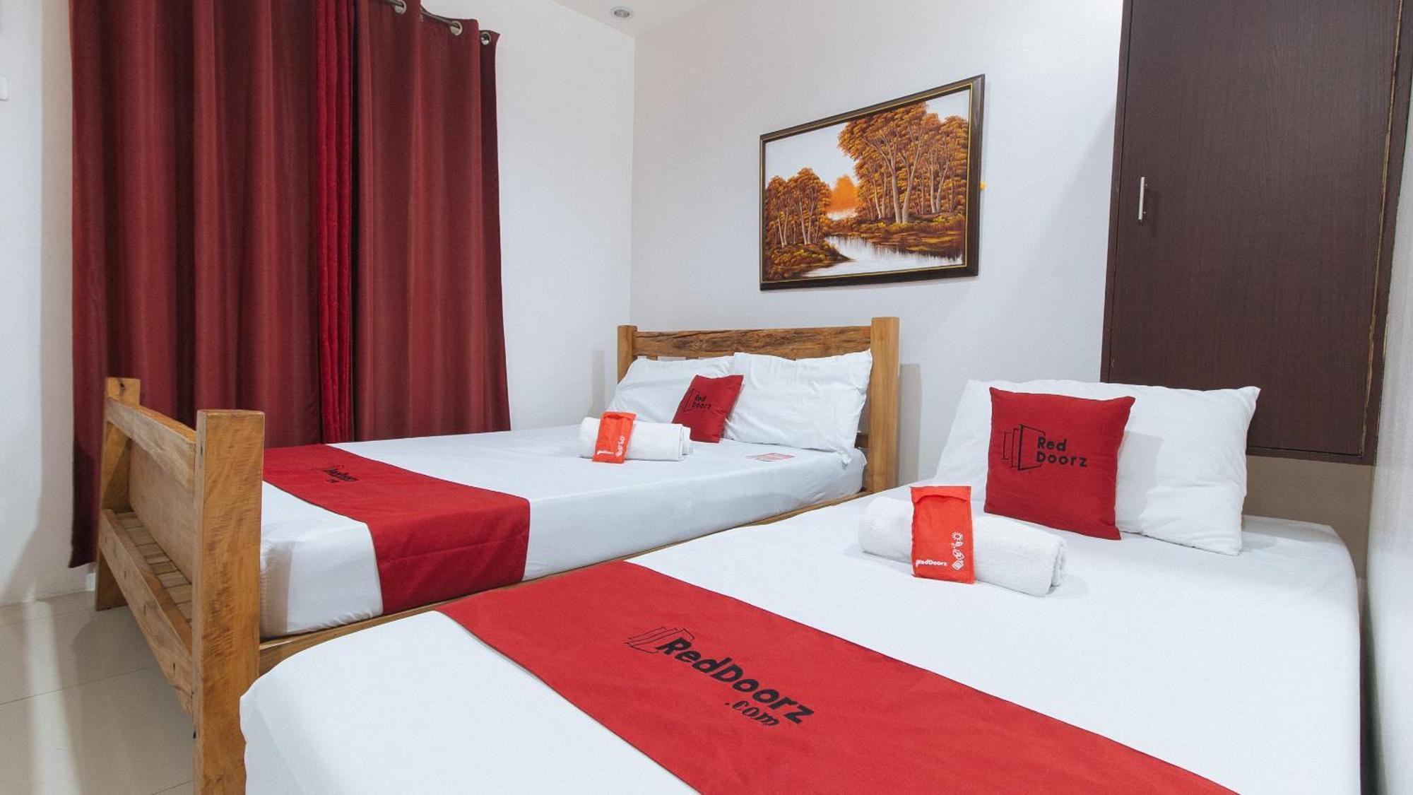 Reddoorz Plus @ Jollydays Hotel Nueva Ecija San Jose  ภายนอก รูปภาพ