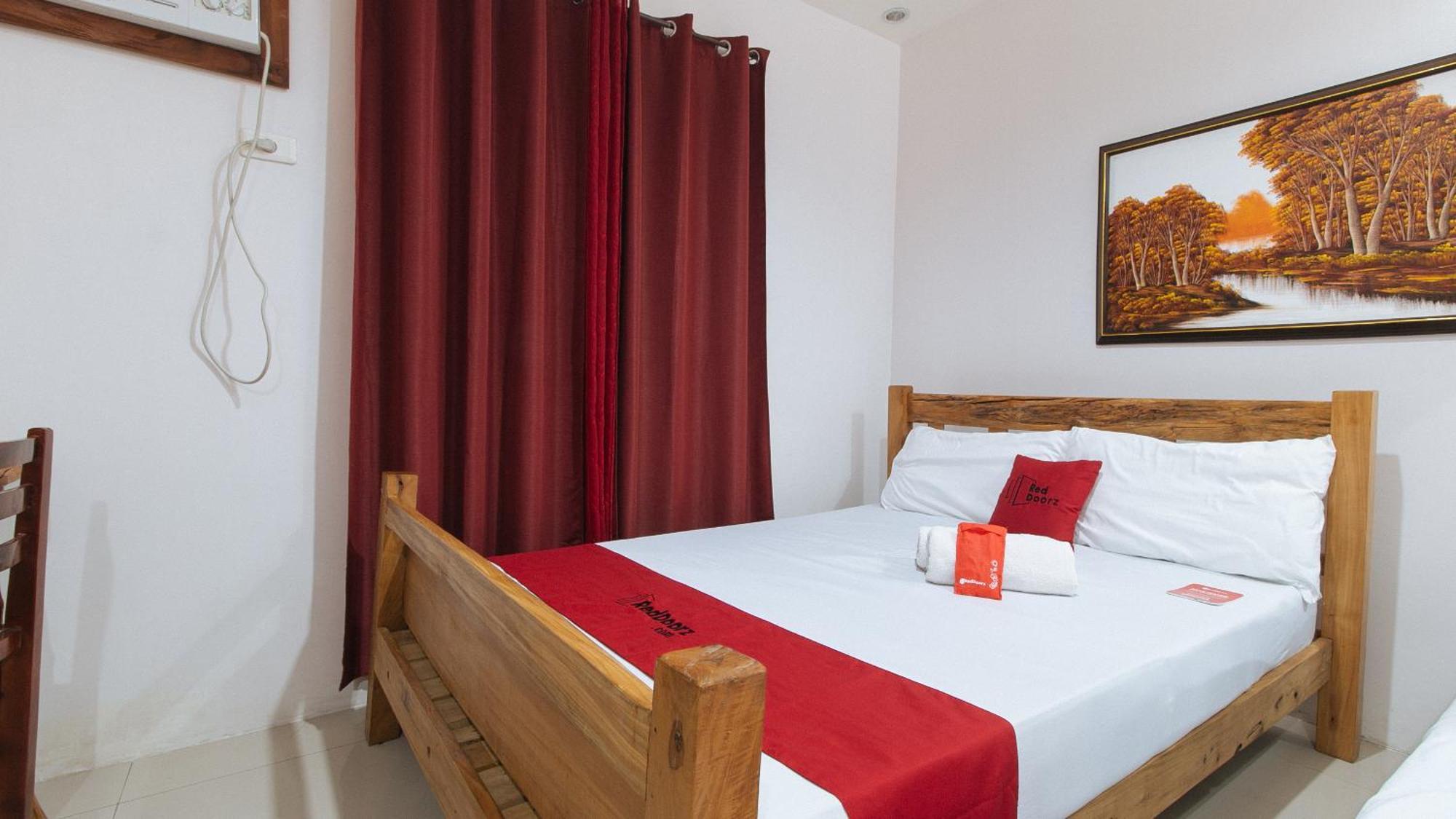 Reddoorz Plus @ Jollydays Hotel Nueva Ecija San Jose  ภายนอก รูปภาพ