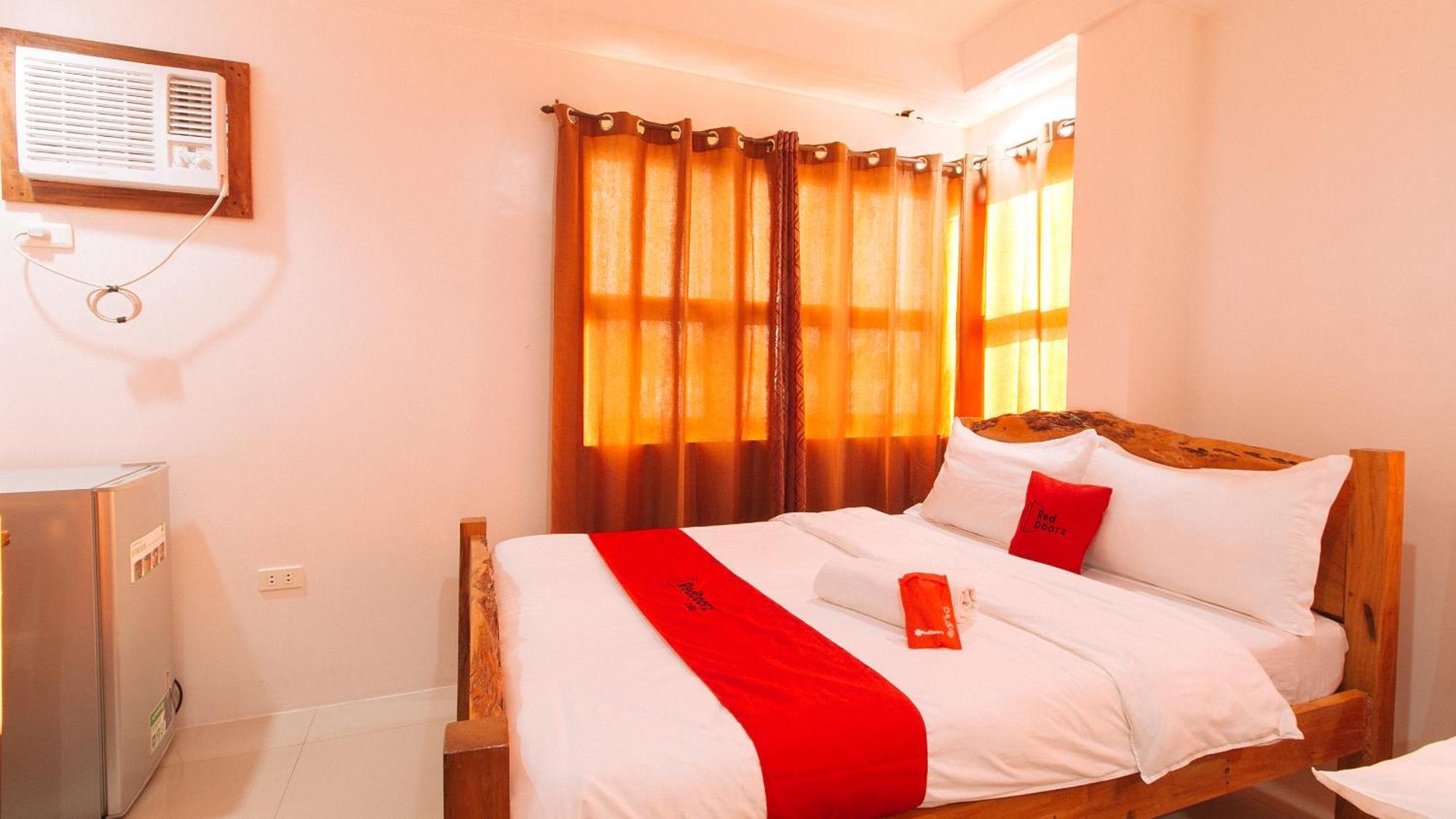 Reddoorz Plus @ Jollydays Hotel Nueva Ecija San Jose  ภายนอก รูปภาพ