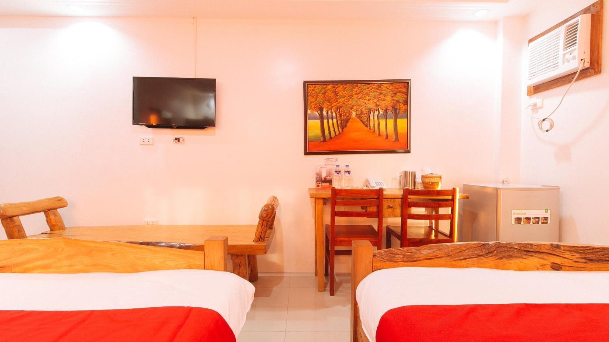 Reddoorz Plus @ Jollydays Hotel Nueva Ecija San Jose  ภายนอก รูปภาพ