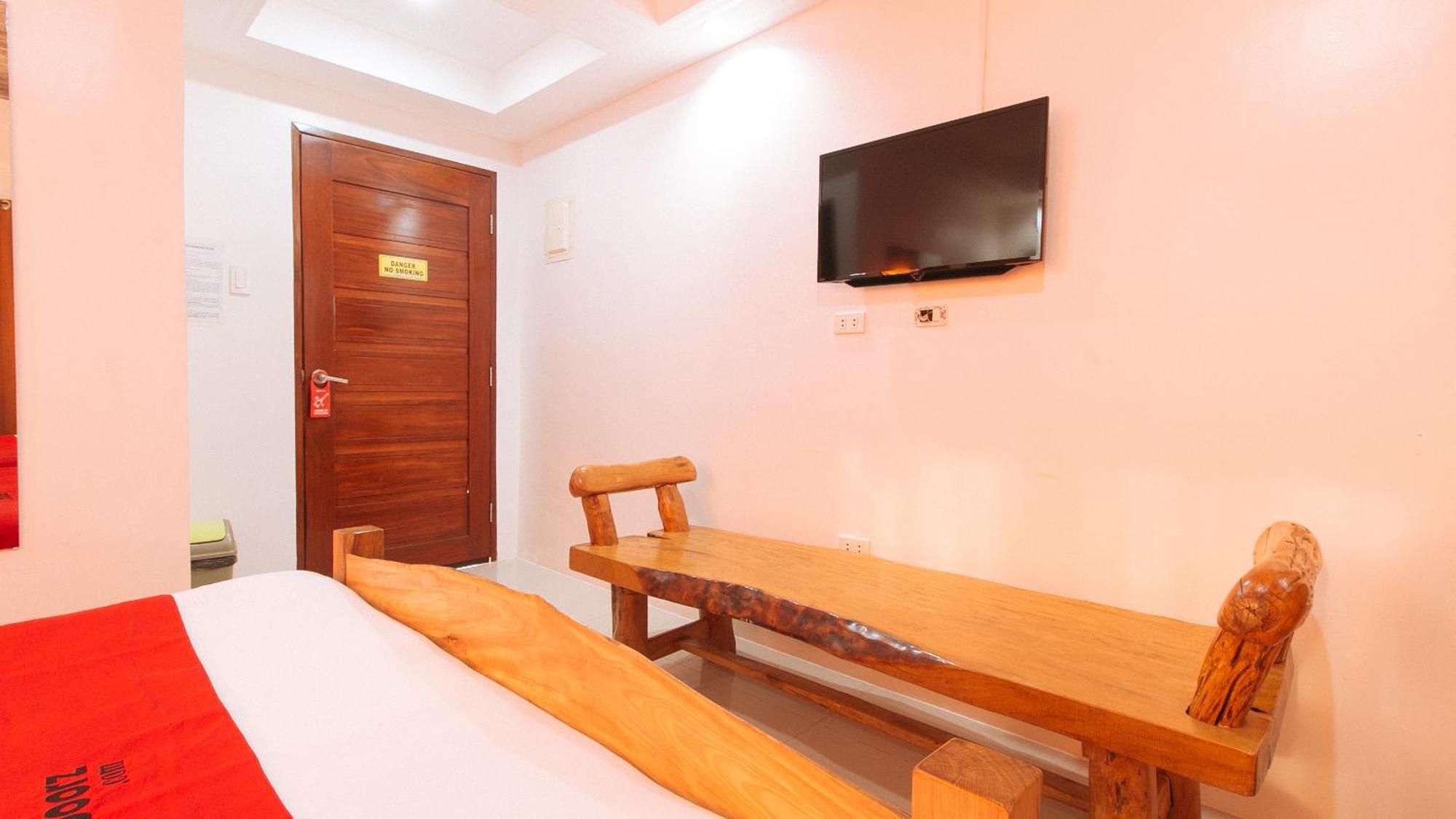Reddoorz Plus @ Jollydays Hotel Nueva Ecija San Jose  ภายนอก รูปภาพ