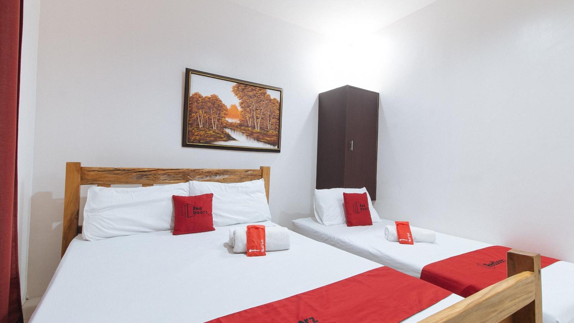 Reddoorz Plus @ Jollydays Hotel Nueva Ecija San Jose  ภายนอก รูปภาพ